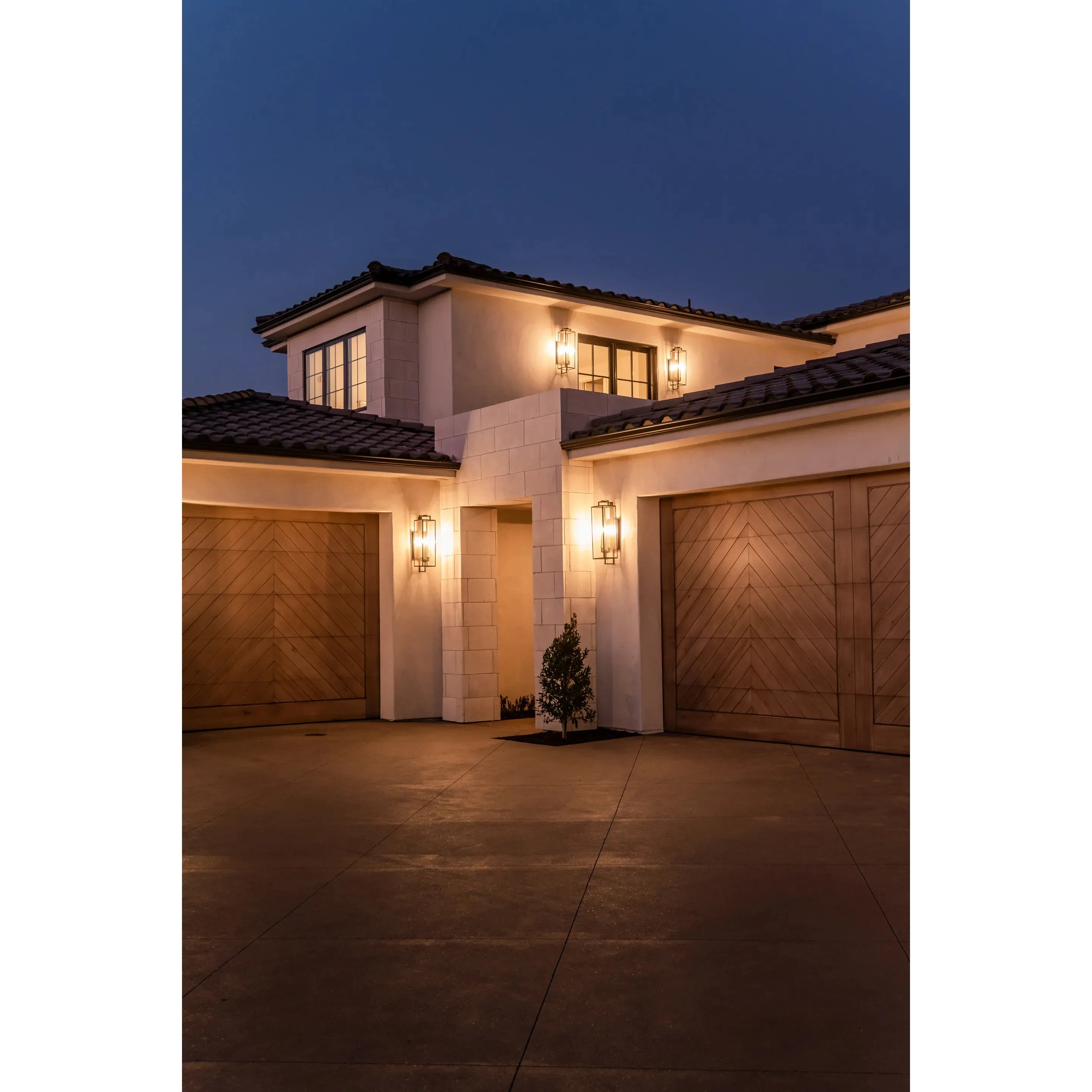 Beckham Wall Sconce - Image 2