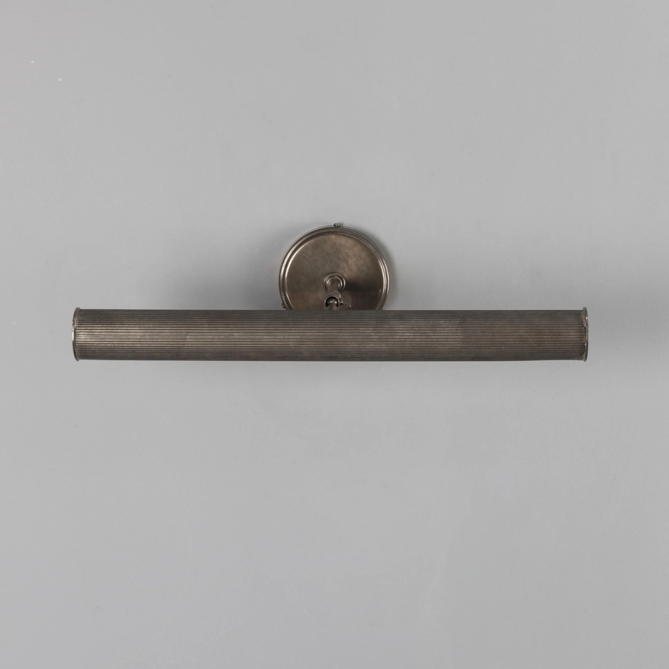 Bilbury 20" Adjustable Reeded Picture Light - Image 15