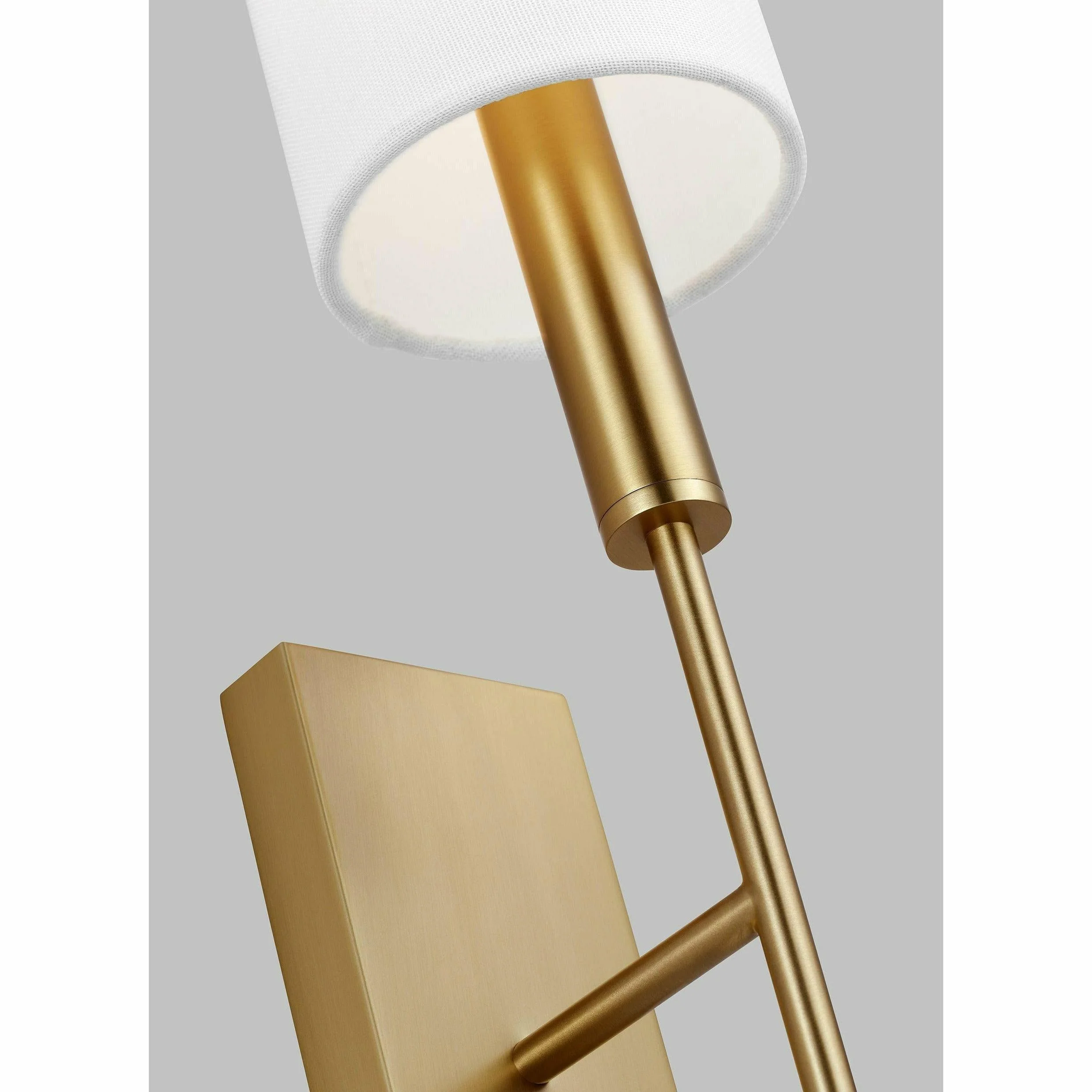 Brianna Tail Sconce - Image 24