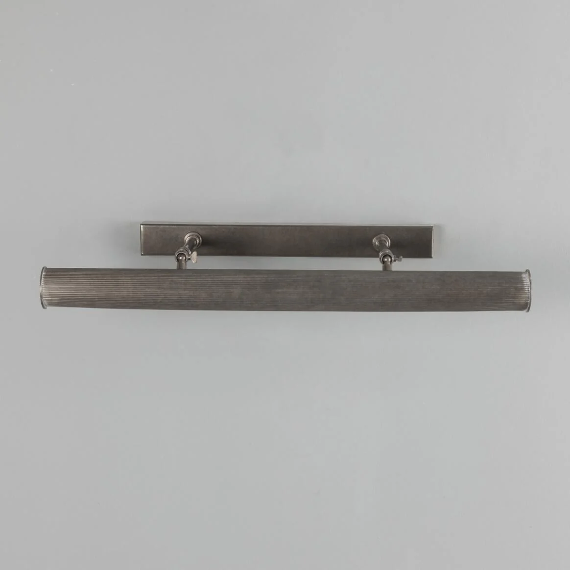 Cambridge 24" Adjustable Reeded Picture Light - Image 10