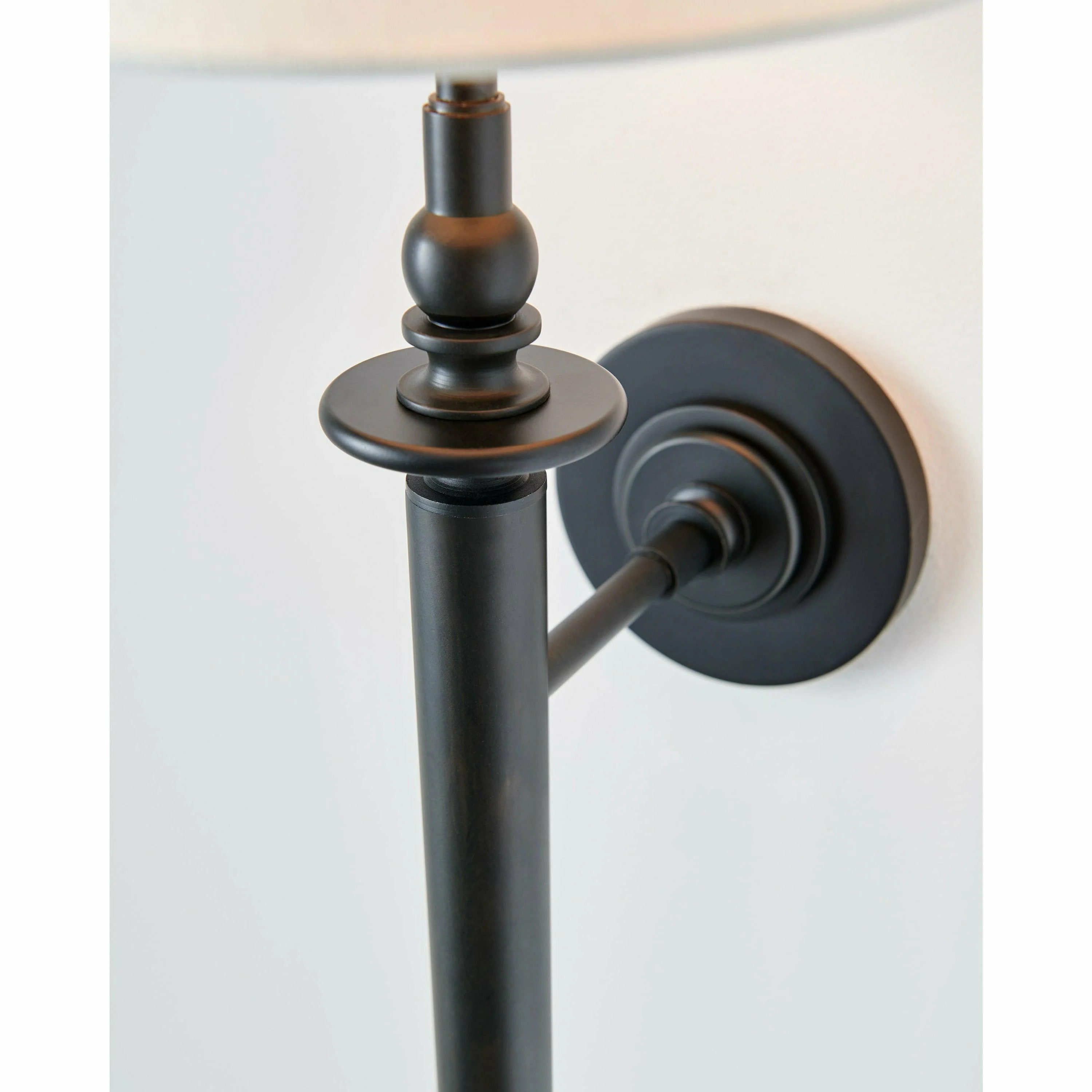 Capri Tail Sconce - Image 4