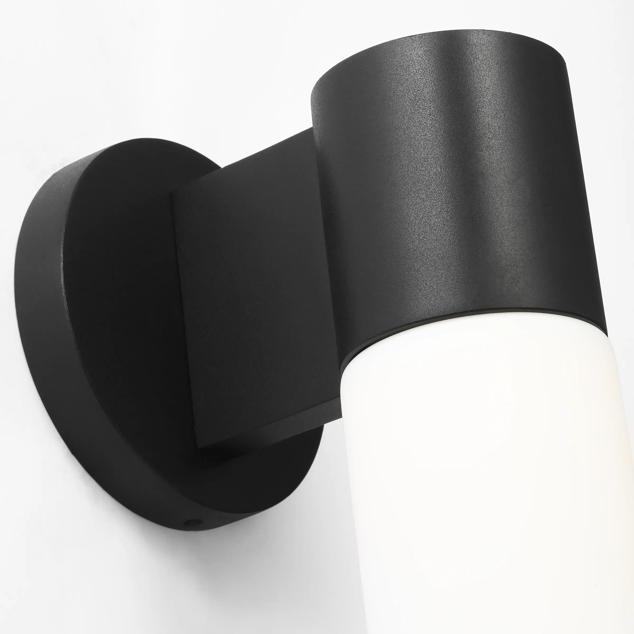 Focal Short LED Sconce - Image 3