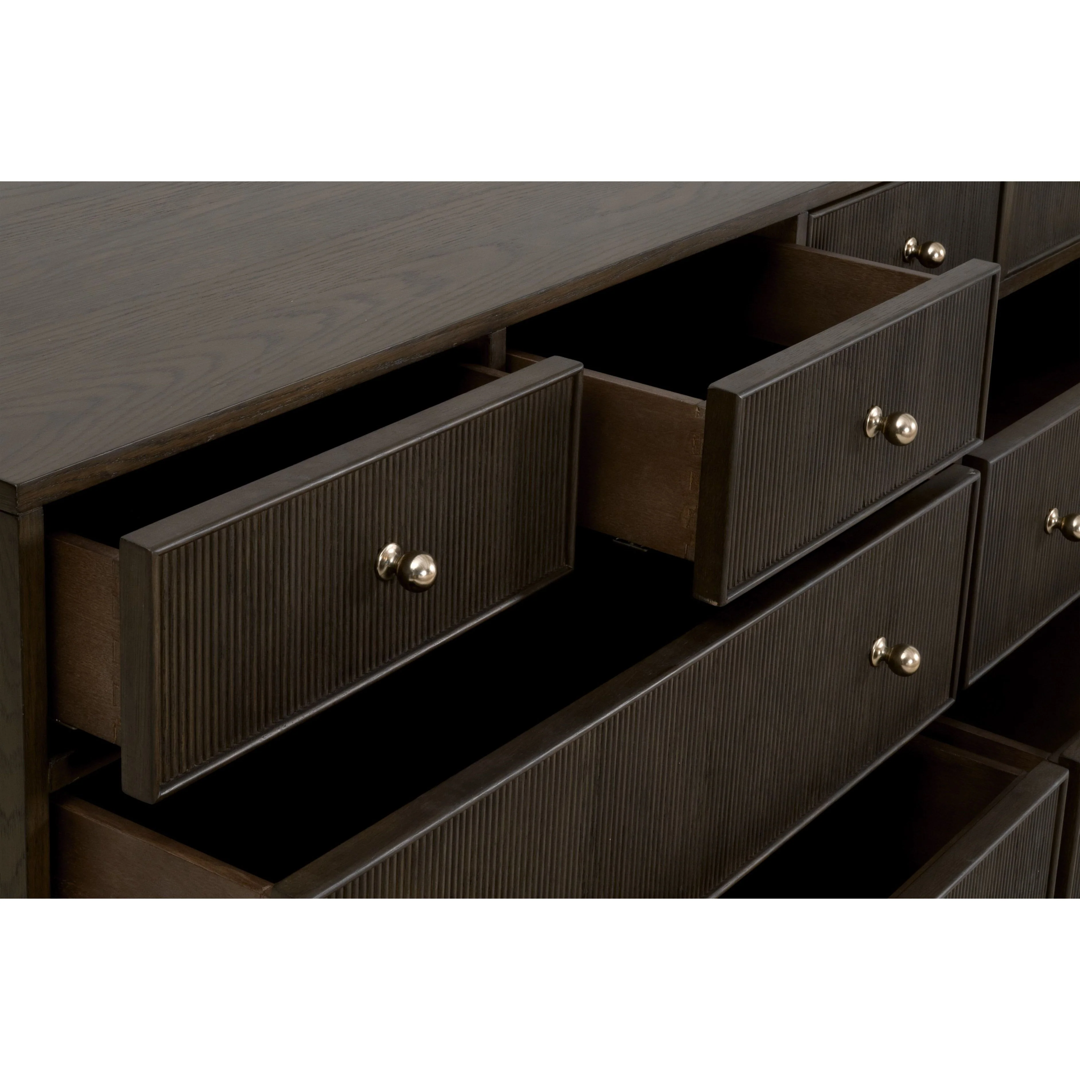 Highland 8-Drawer Dresser - Image 7
