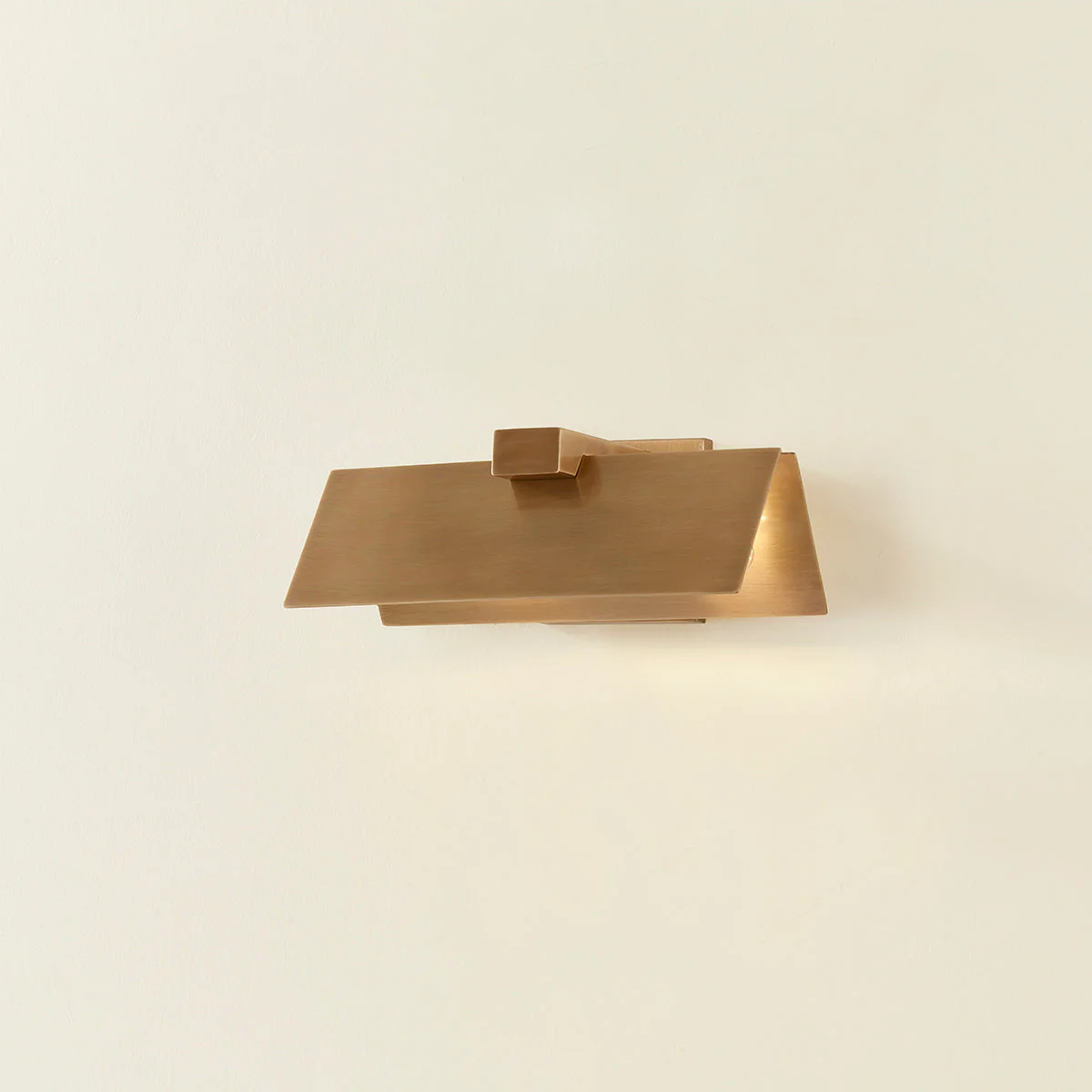 Lander Wall Sconce - Image 4