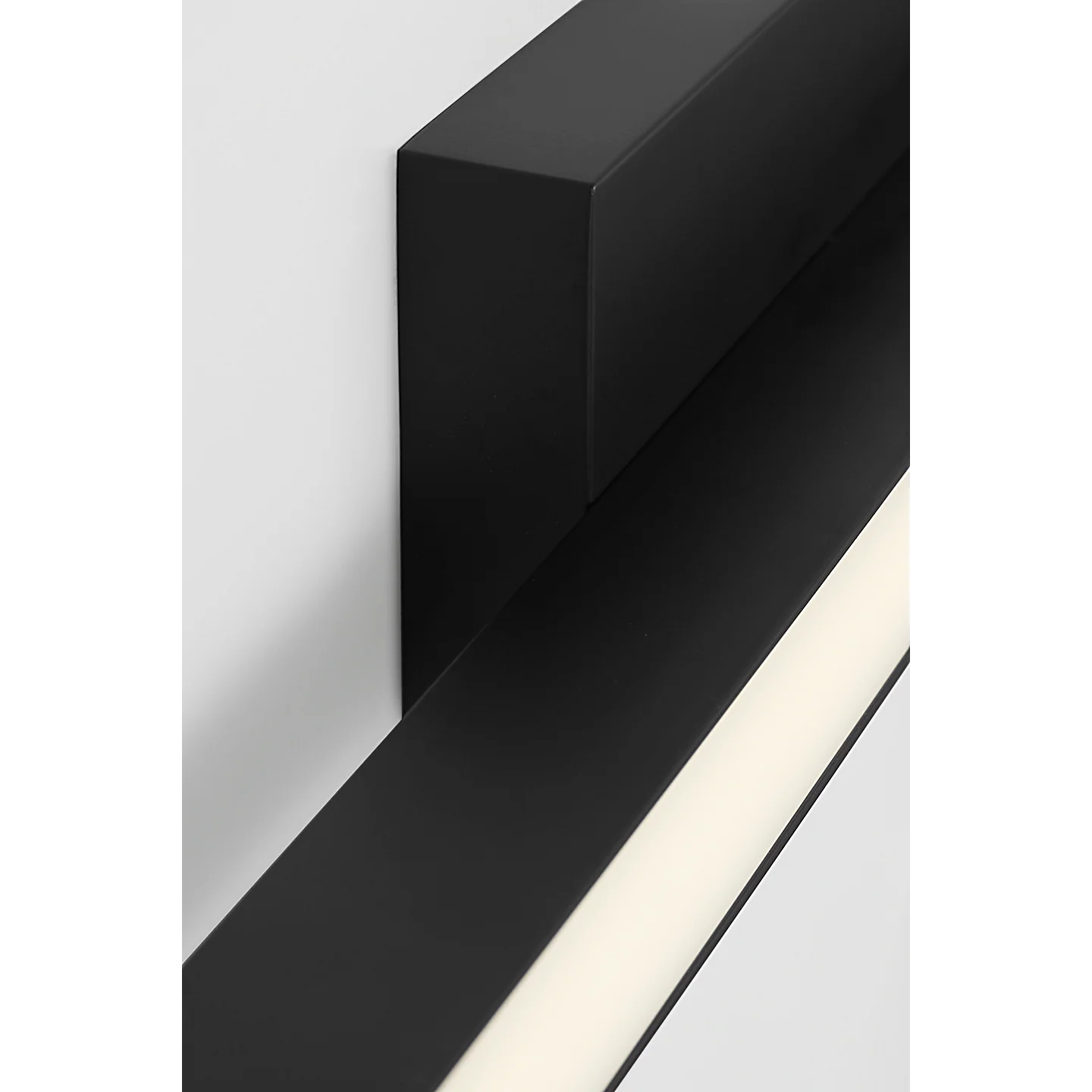 Marque Led Vanity - Image 24