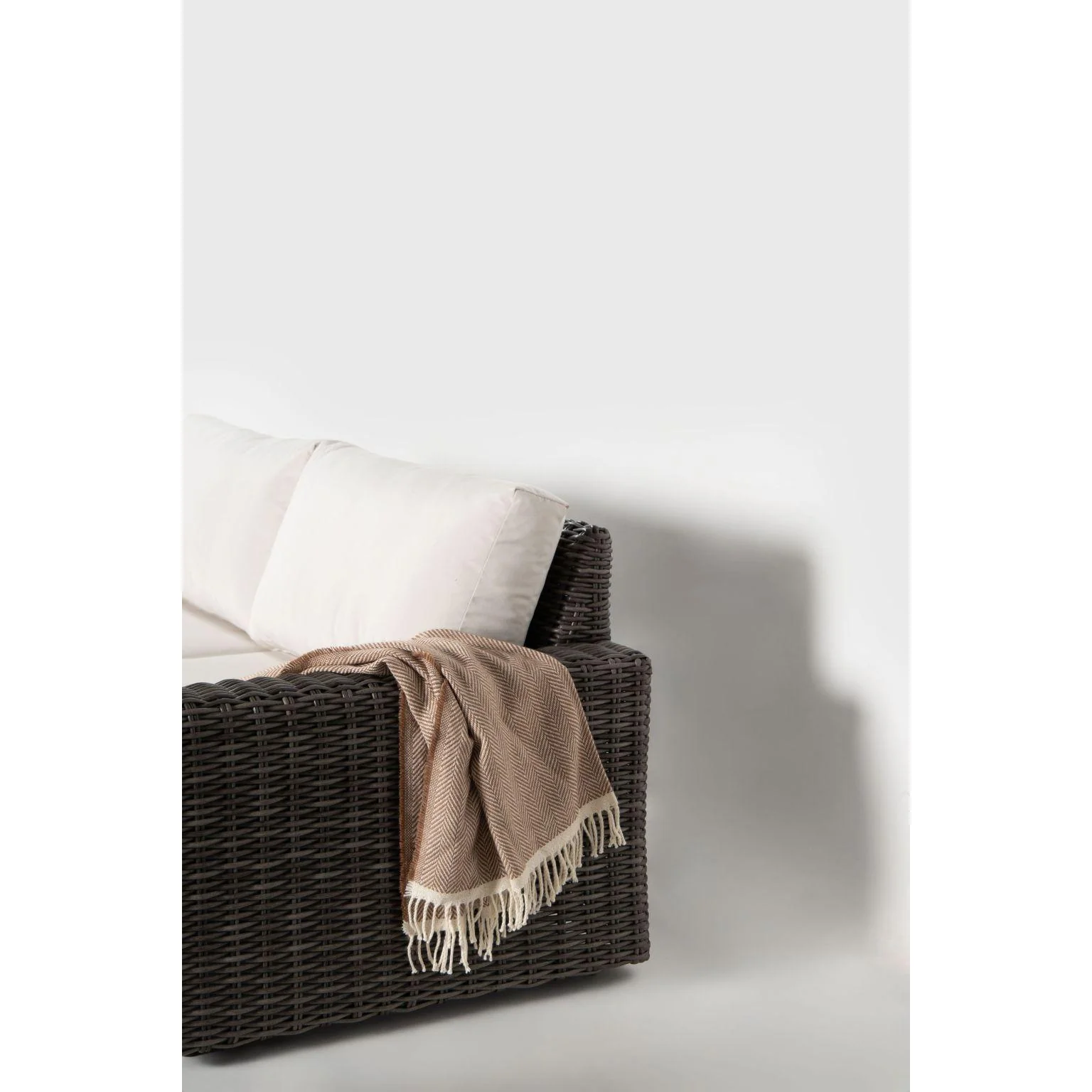Mission Hill 2.5-Seater Sofa - Image 5