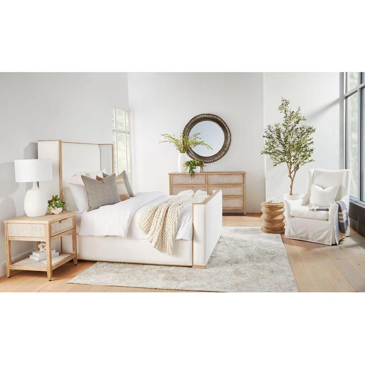 Pier Accent Table - Image 4