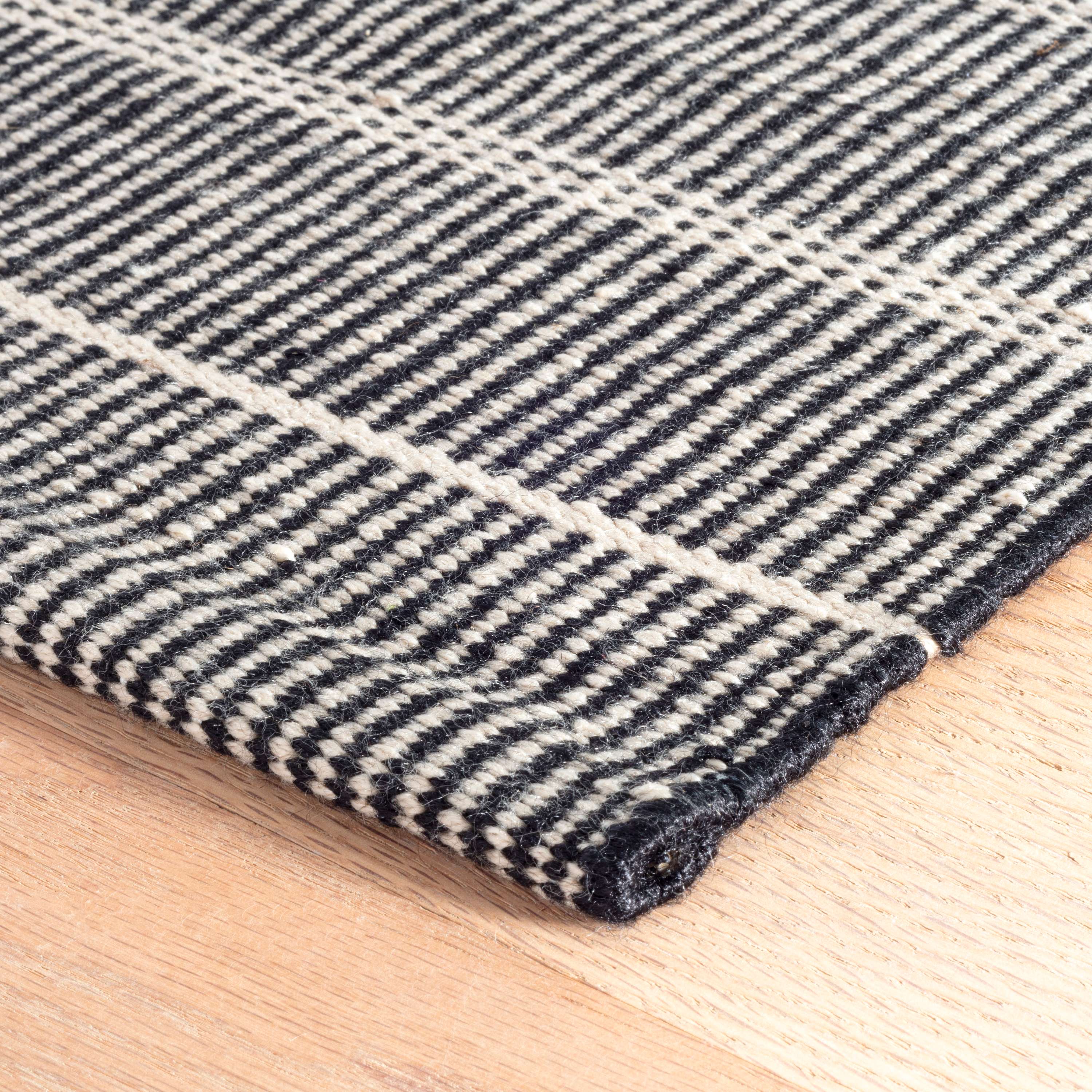 Samson Black Indoor/Outdoor Rug - Image 4