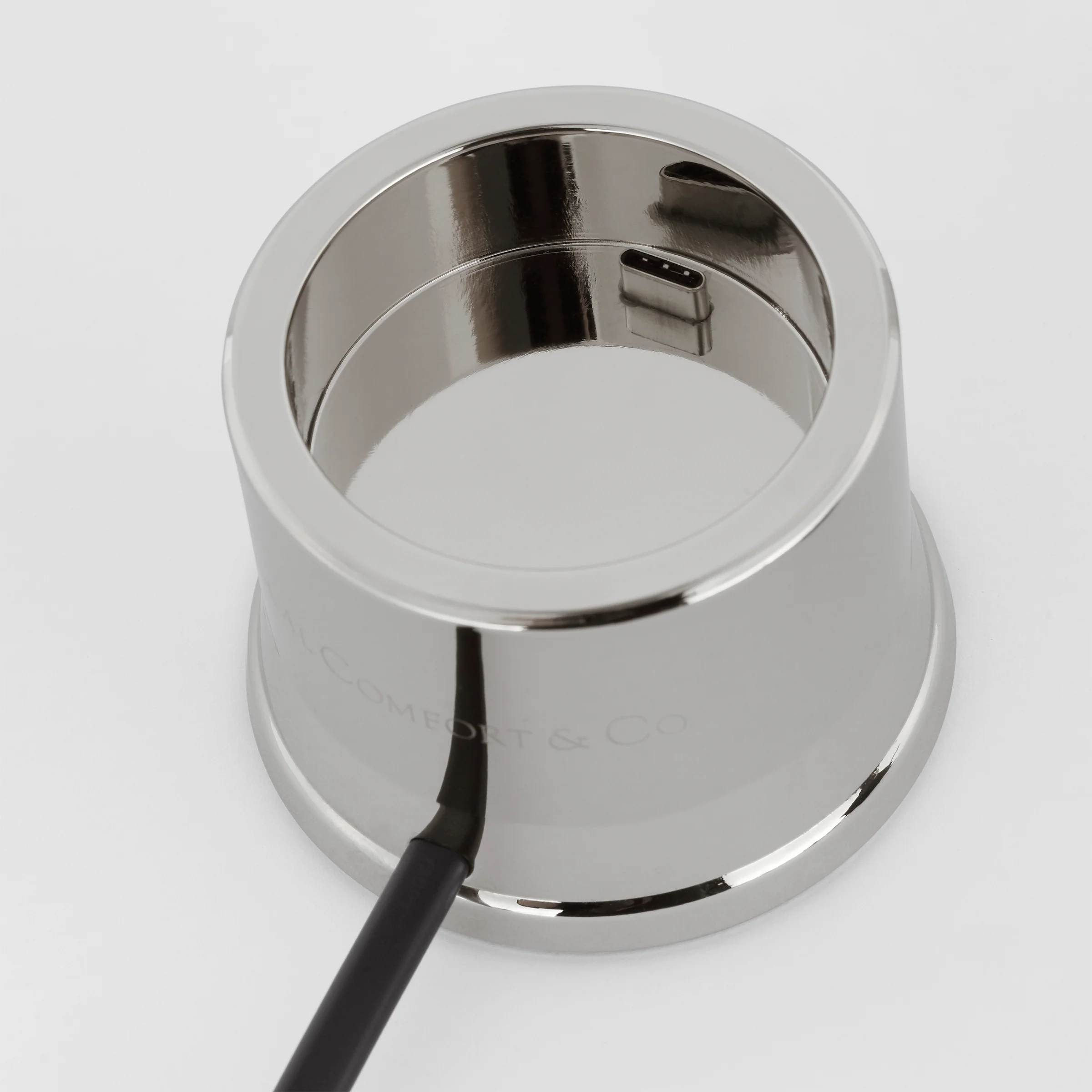 Single R45 Universal Charging Station - Image 12