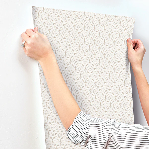 Tillie Diamond Floral Wallpaper - Image 37