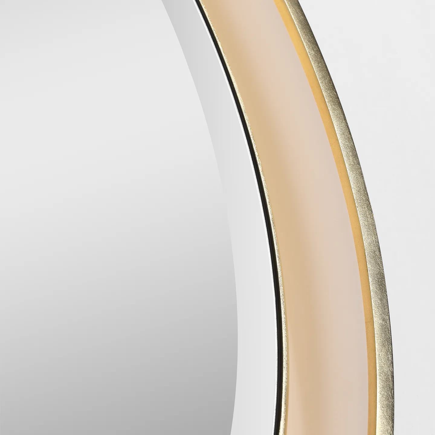 Tricia 30" Illuminated Round Mirror - Image 3