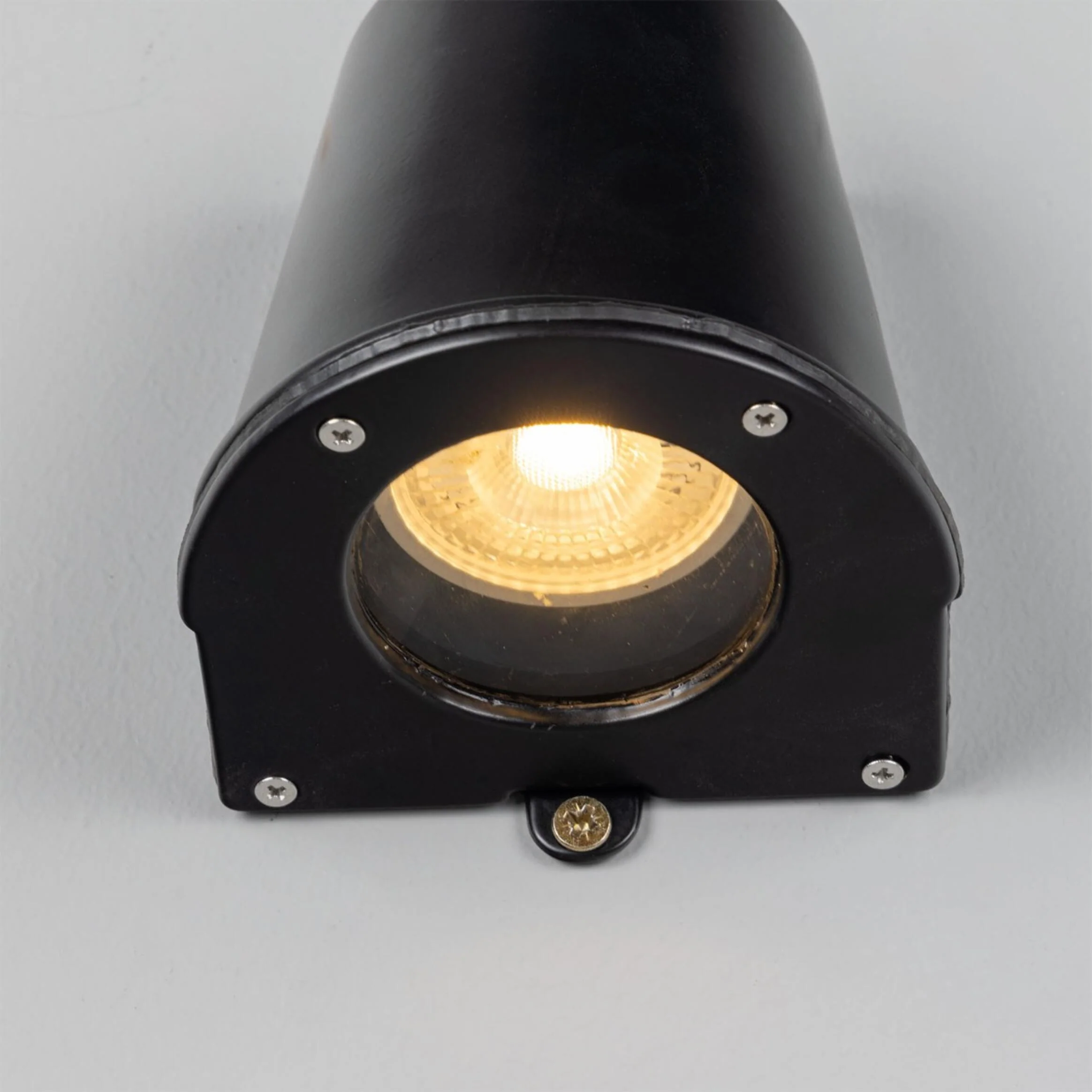 Wade Outdoor Brass Spot Light - Image 4