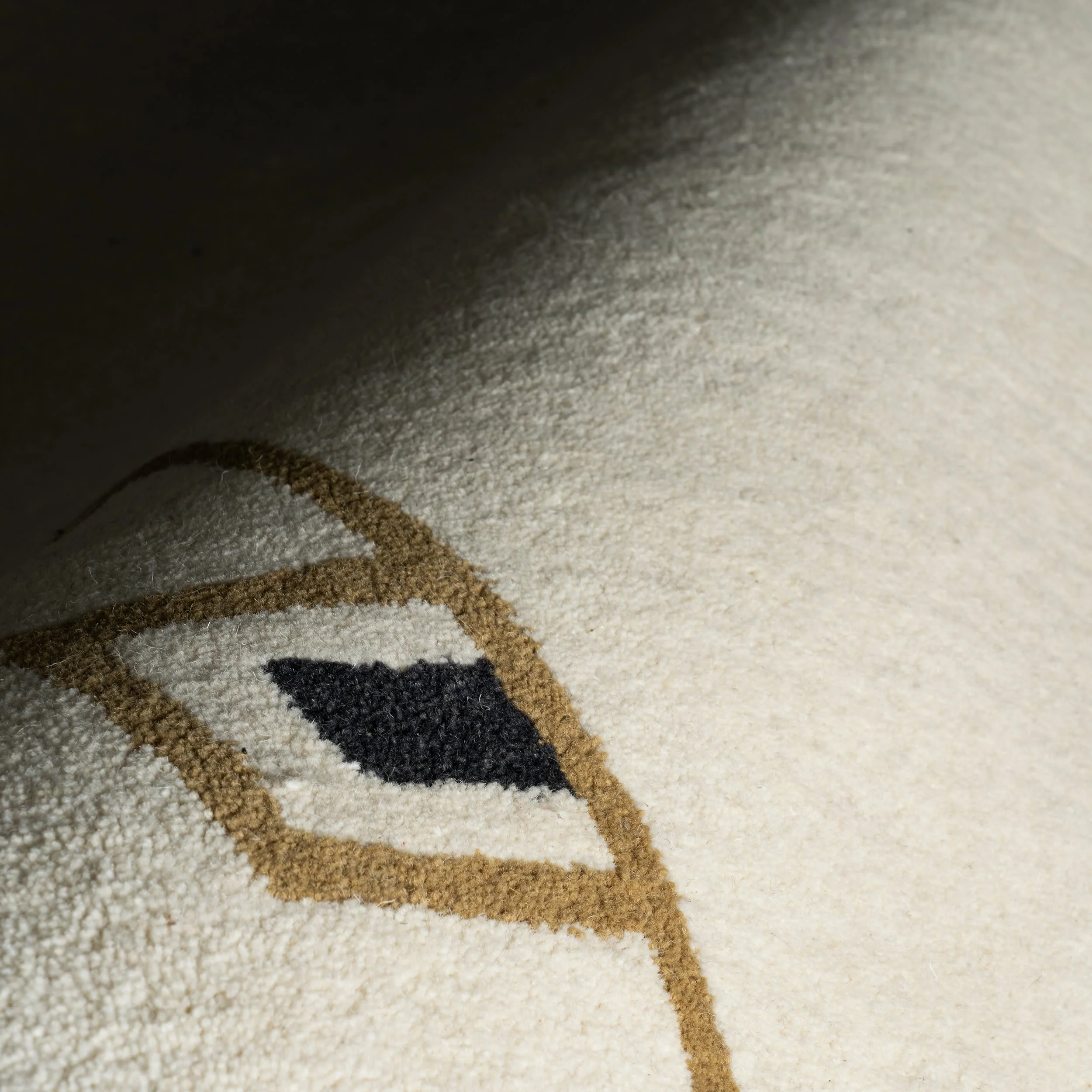 Yves Bordered Wool Rug by Nate Berkus | Ivory - Image 8